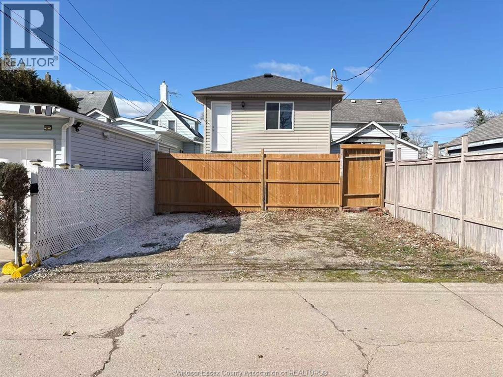 658 Caron Avenue Unit# 2, Windsor, Ontario  N9A 5B6 - Photo 2 - 26006421