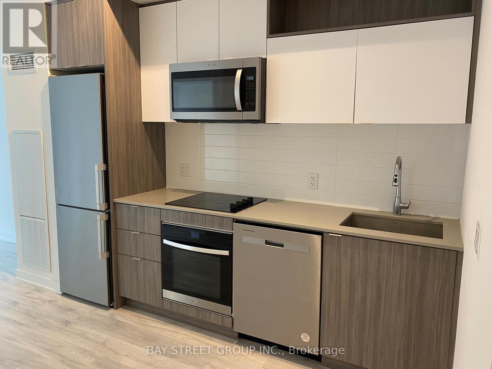 1727 - 70 Princess Street, Toronto, Ontario  M5A 0X6 - Photo 2 - C12932704