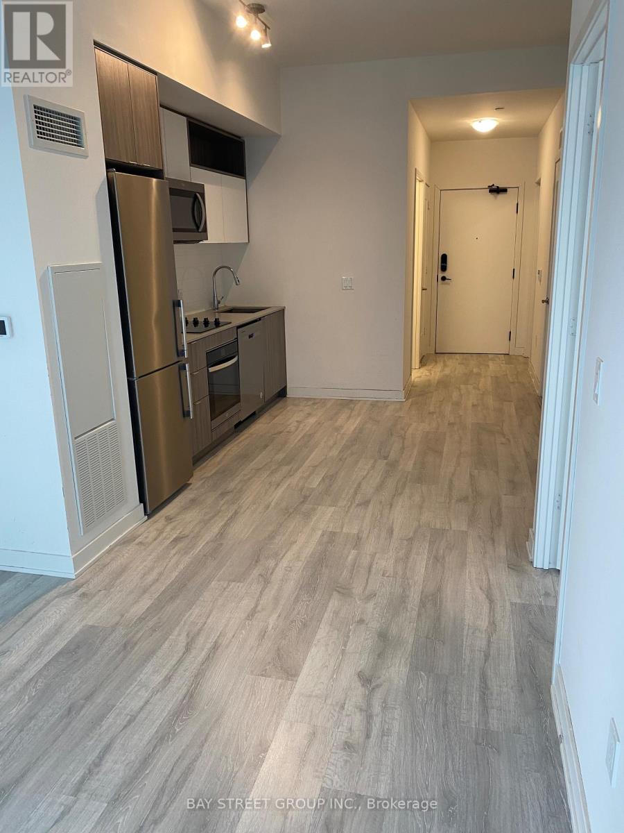 1727 - 70 Princess Street, Toronto, Ontario  M5A 0X6 - Photo 3 - C12932704