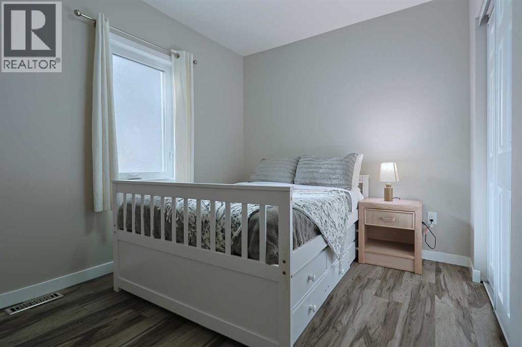 18 Maple Street, Okotoks, Alberta  T1S 1J6 - Photo 21 - A2284740