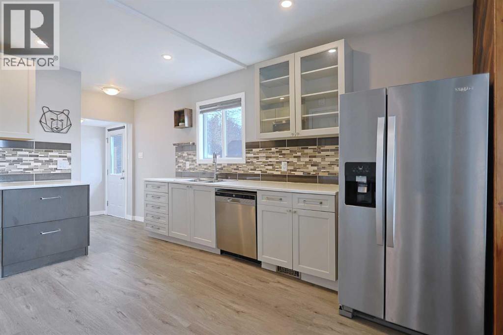 18 Maple Street, Okotoks, Alberta  T1S 1J6 - Photo 15 - A2284740