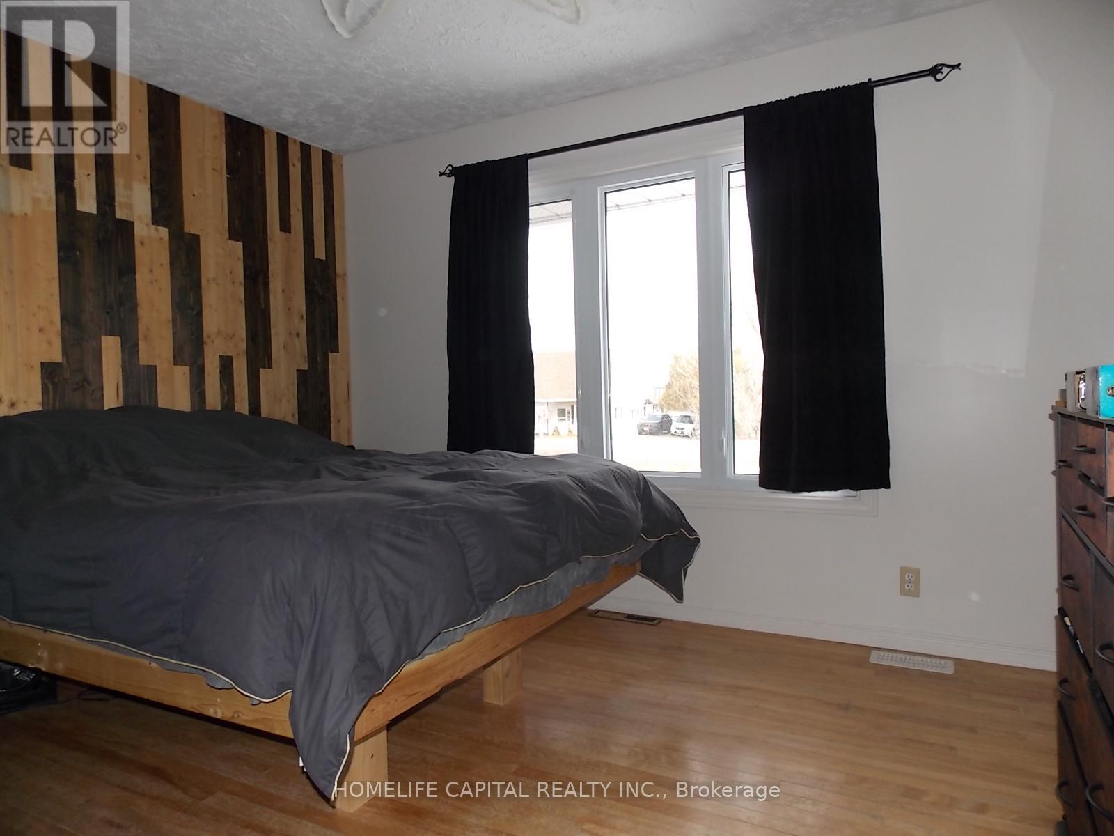 1091 County Rd 15 Road, Alfred And Plantagenet, Ontario  K0B 1A0 - Photo 12 - X12932702