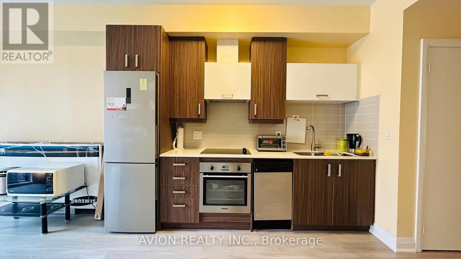 301 - 18 Uptown Drive, Markham, Ontario  L3R 5M5 - Photo 4 - N12932722