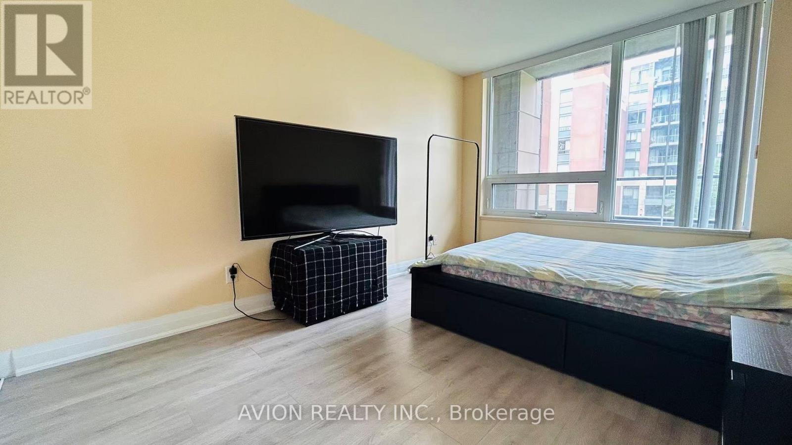 301 - 18 Uptown Drive, Markham, Ontario  L3R 5M5 - Photo 5 - N12932722