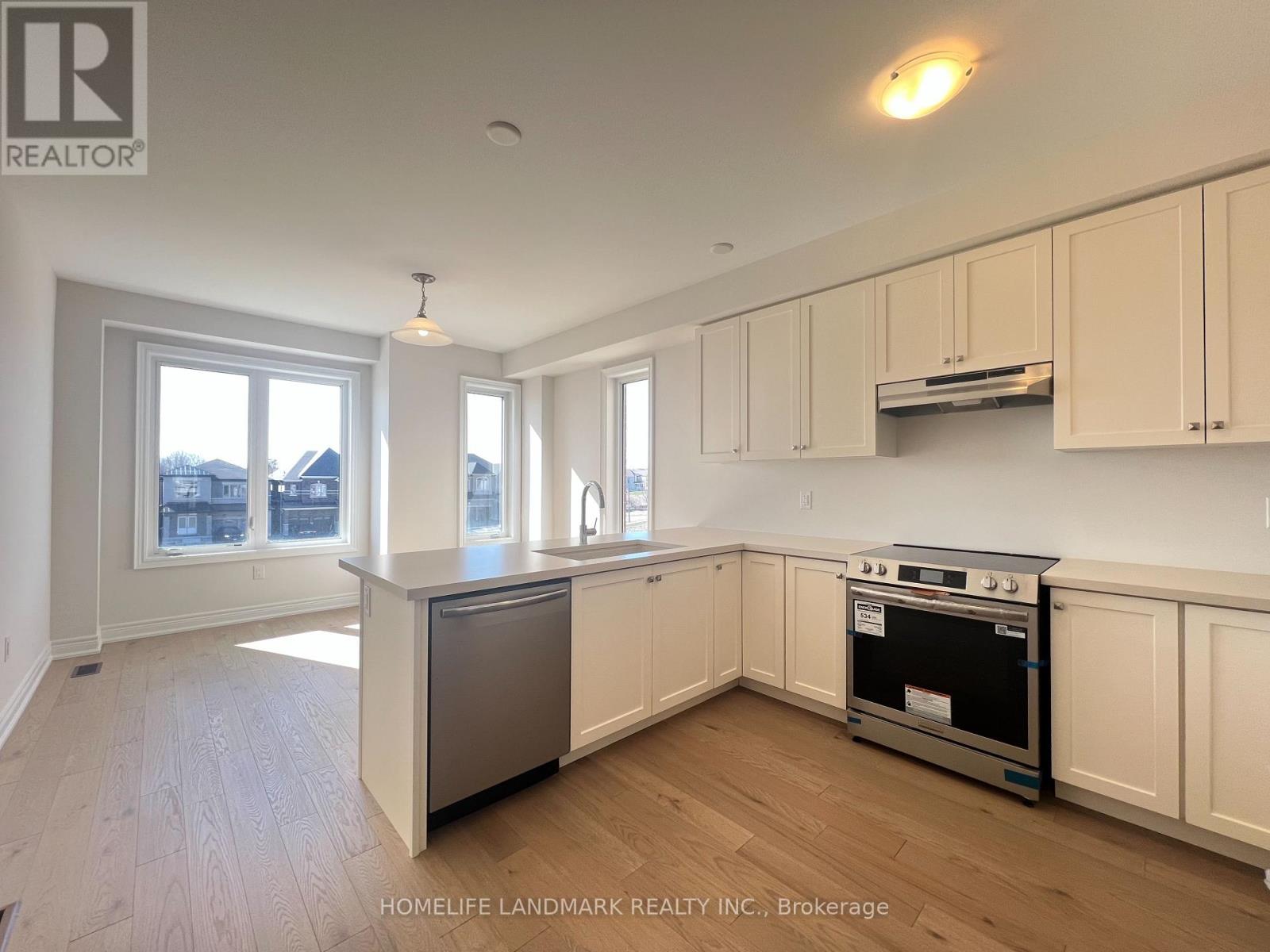 2808 Tippett Mews, Pickering, Ontario  L1X 0R6 - Photo 19 - E12932714