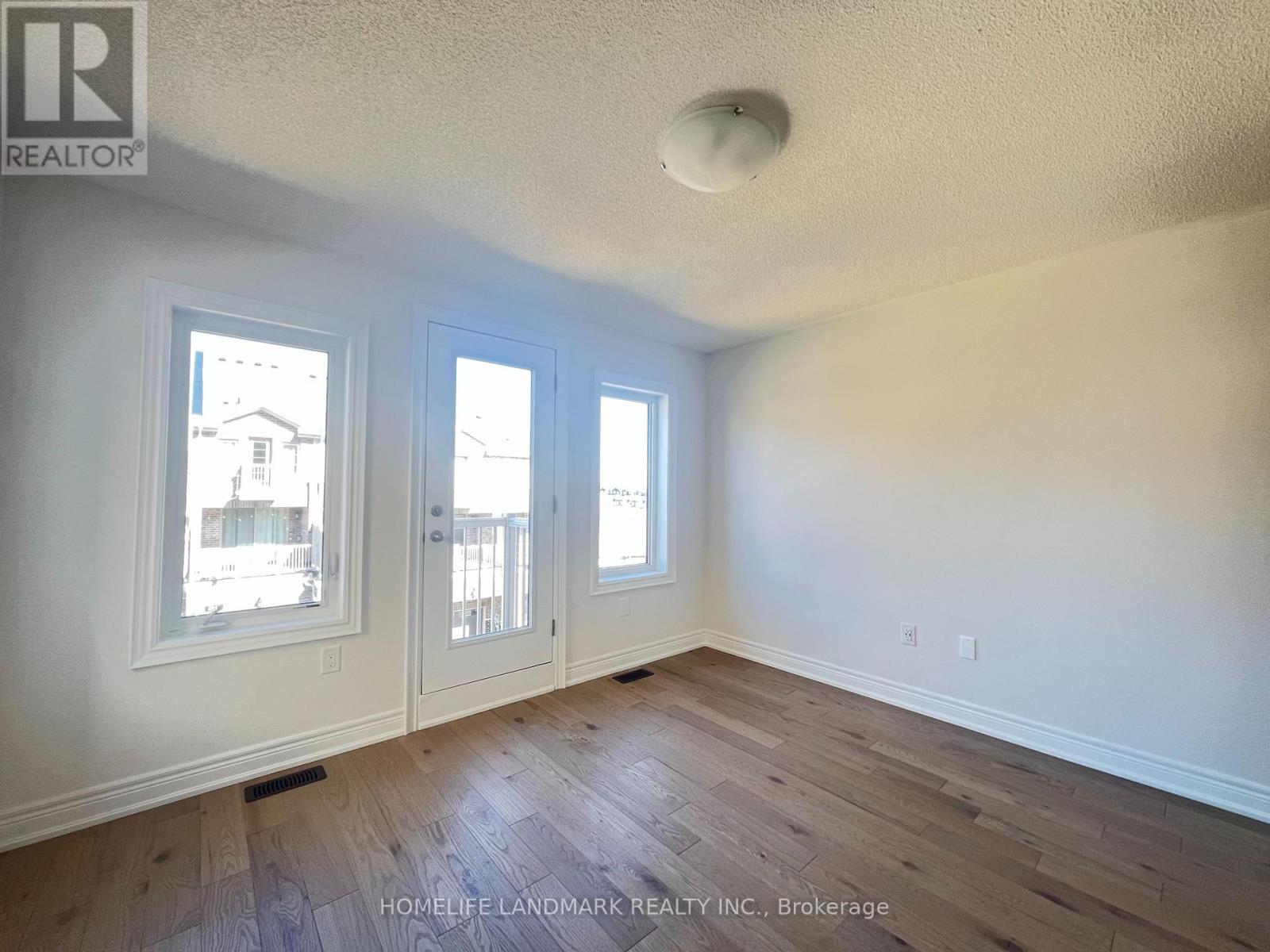 2808 Tippett Mews, Pickering, Ontario  L1X 0R6 - Photo 8 - E12932714