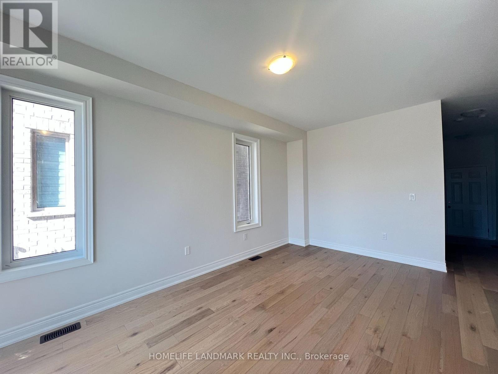 2808 Tippett Mews, Pickering, Ontario  L1X 0R6 - Photo 4 - E12932714