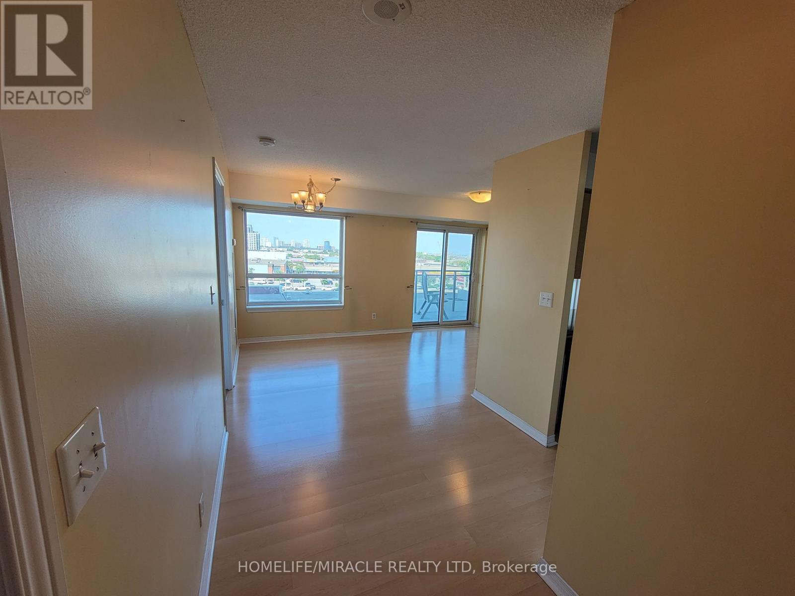 503 - 215 Queen Street E, Brampton, Ontario  L4W 0A9 - Photo 5 - W12932696