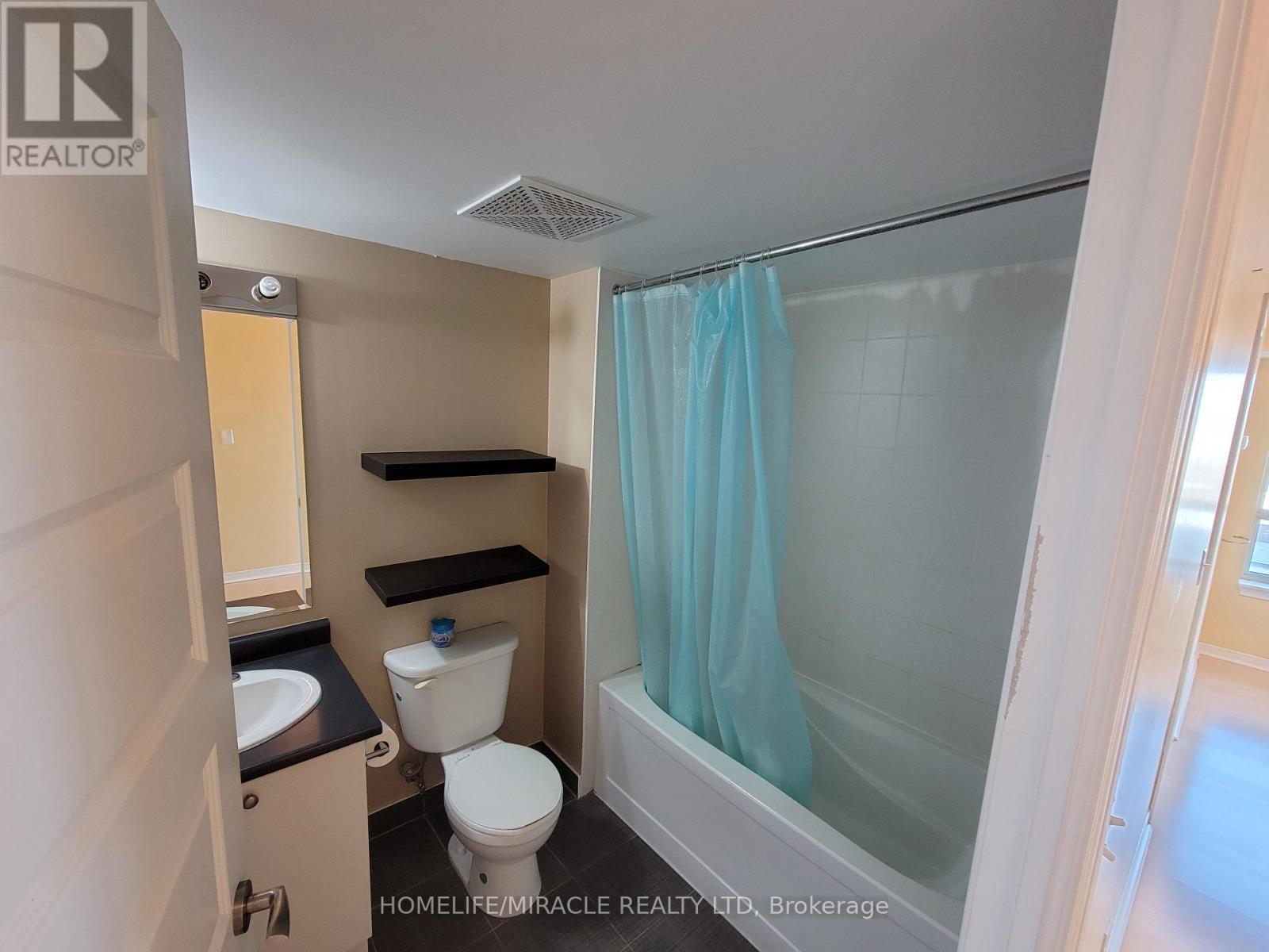 503 - 215 Queen Street E, Brampton, Ontario  L4W 0A9 - Photo 7 - W12932696