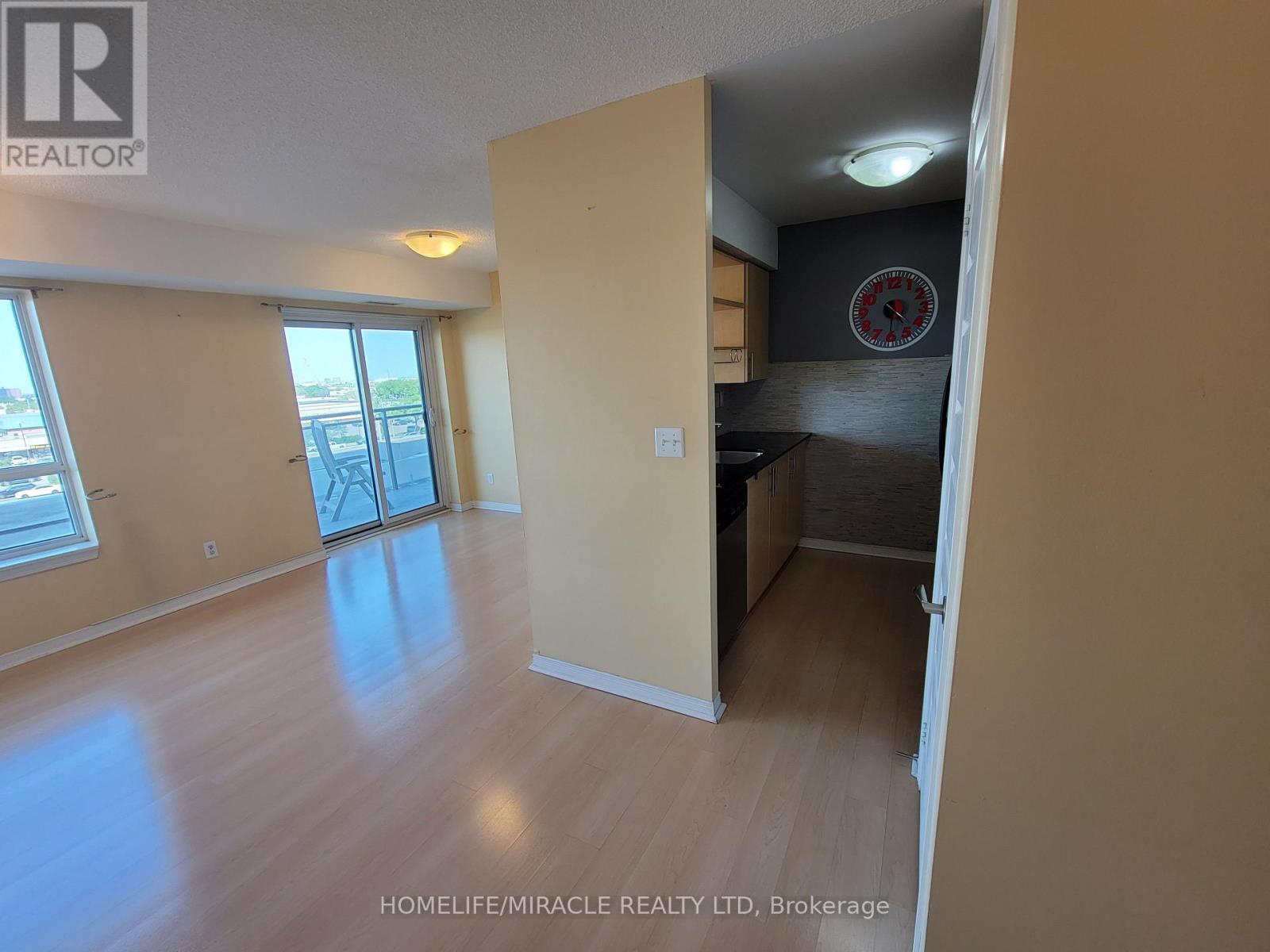 503 - 215 Queen Street E, Brampton, Ontario  L4W 0A9 - Photo 9 - W12932696