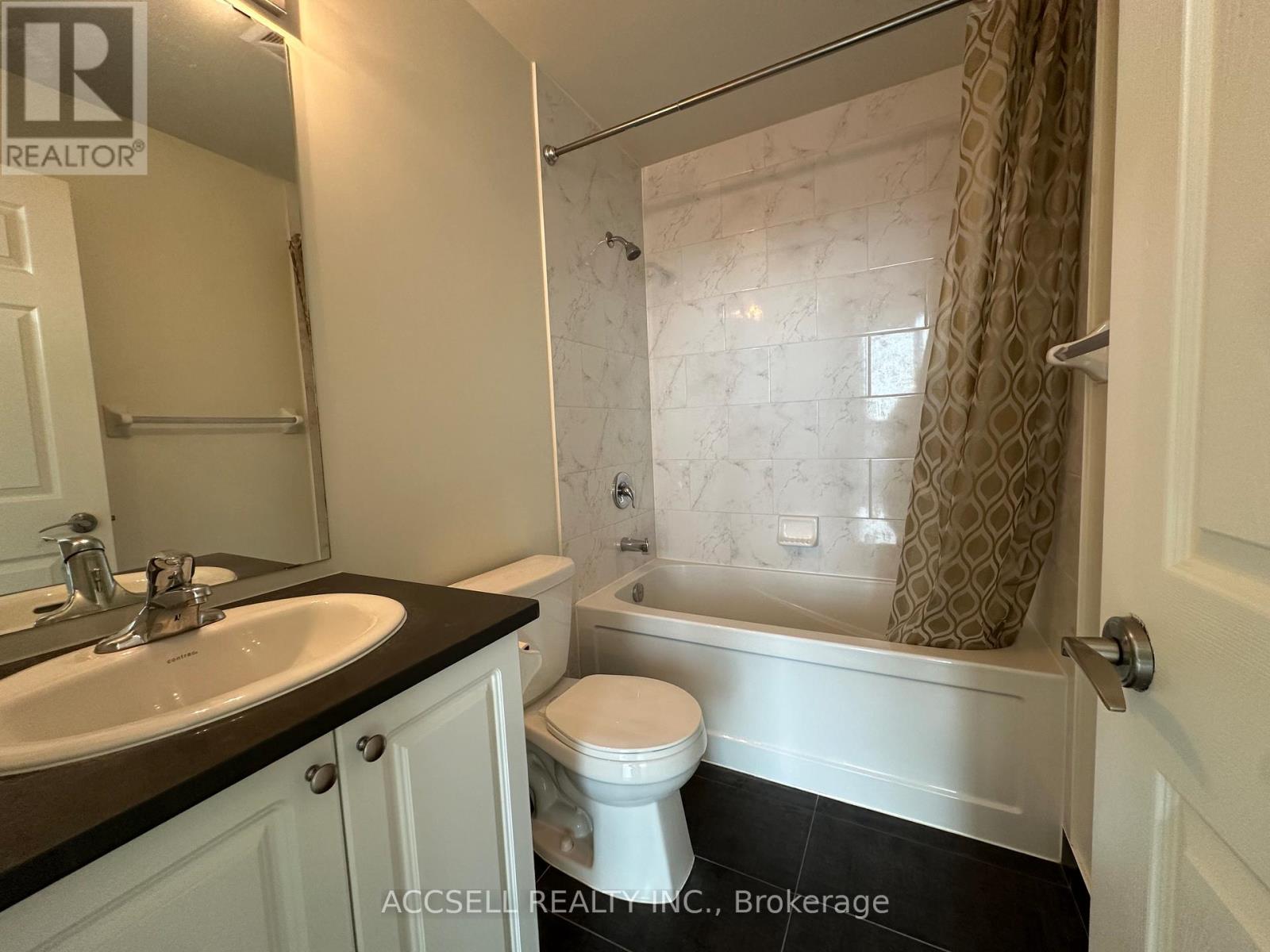 1006 - 339 Rathburn Road W, Mississauga, Ontario  L5B 0K6 - Photo 22 - W12932700