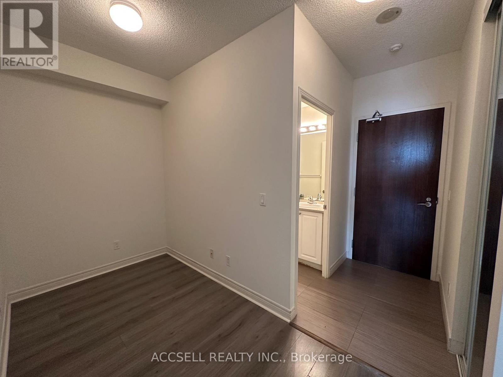 1006 - 339 Rathburn Road W, Mississauga, Ontario  L5B 0K6 - Photo 37 - W12932700