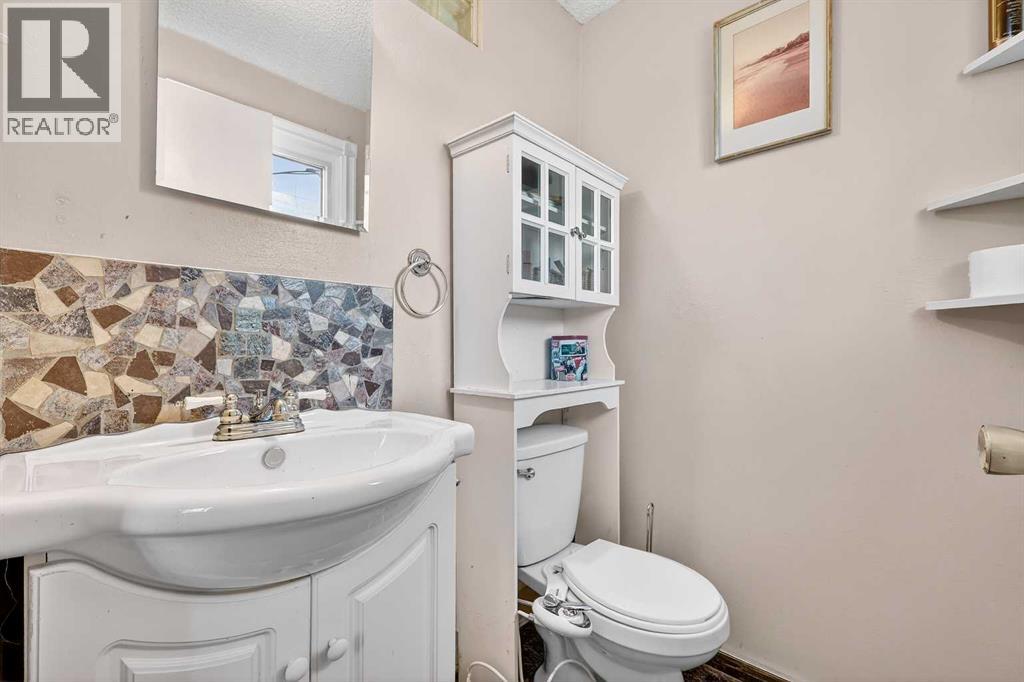 319 Whitney Crescent Se, Calgary, Alberta  T2J 1E7 - Photo 9 - A2297181