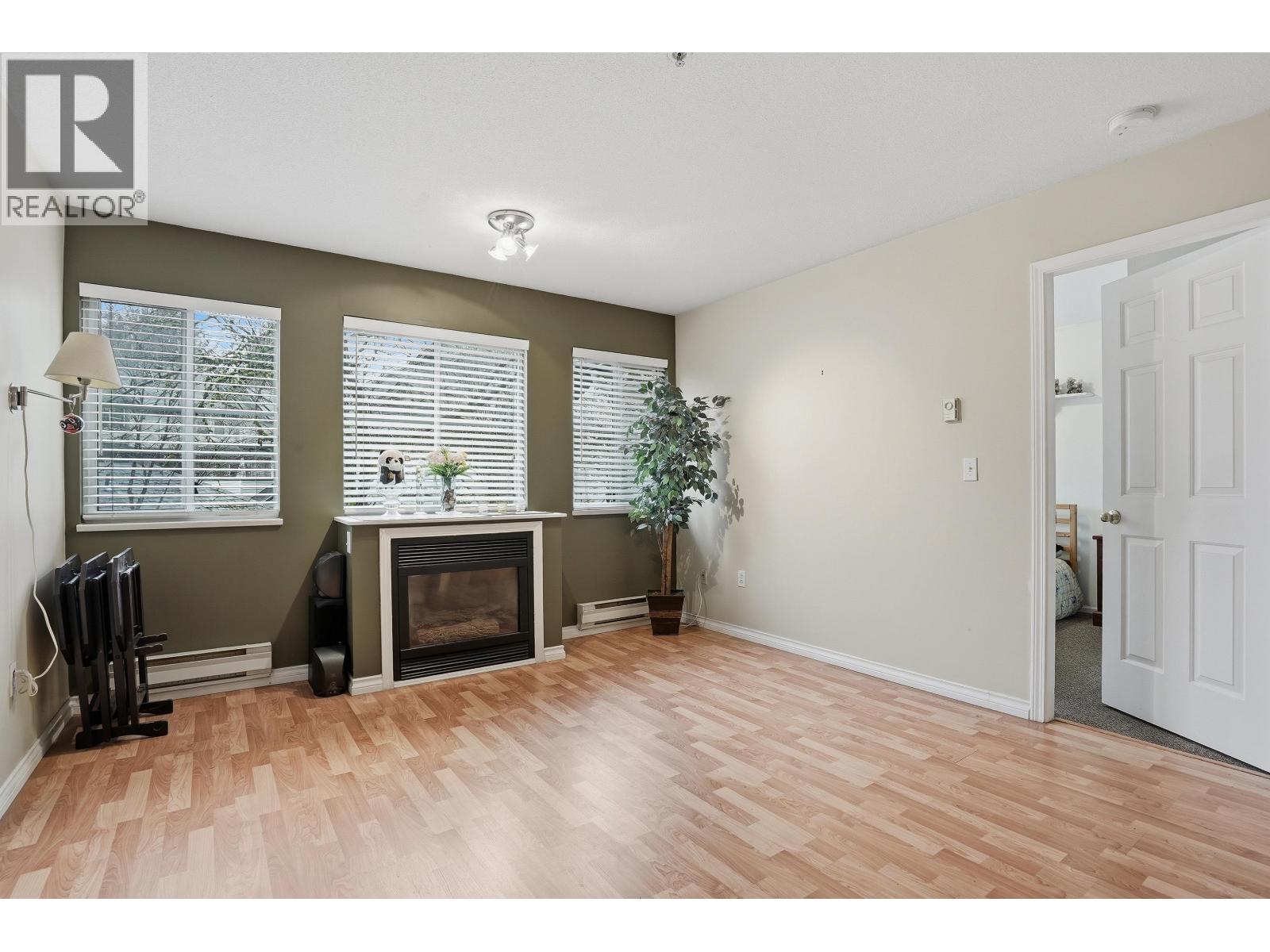 19 19034 Mcmyn Road, Pitt Meadows, British Columbia  V3Y 2N8 - Photo 3 - R3100381