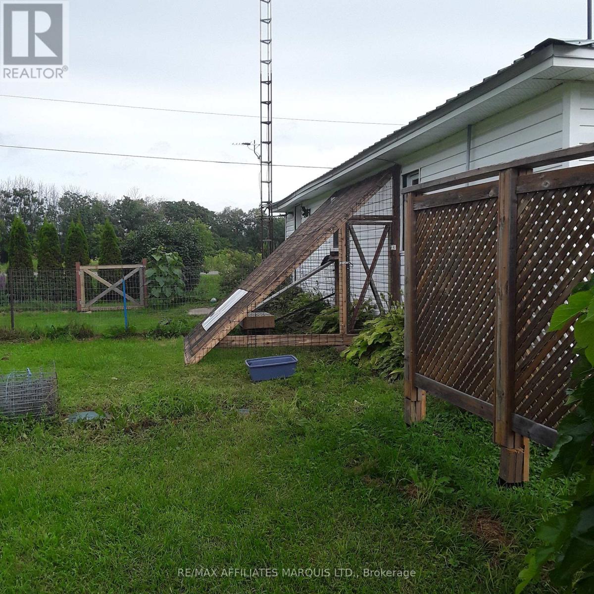 10390 Hanesville Road W, South Dundas, Ontario  K0E 1C0 - Photo 9 - X12932588