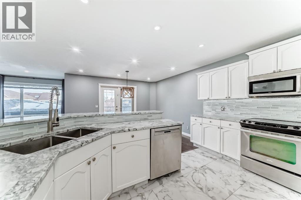 40 Cimarron Crescent, Okotoks, Alberta  T1S 1S7 - Photo 6 - A2286719