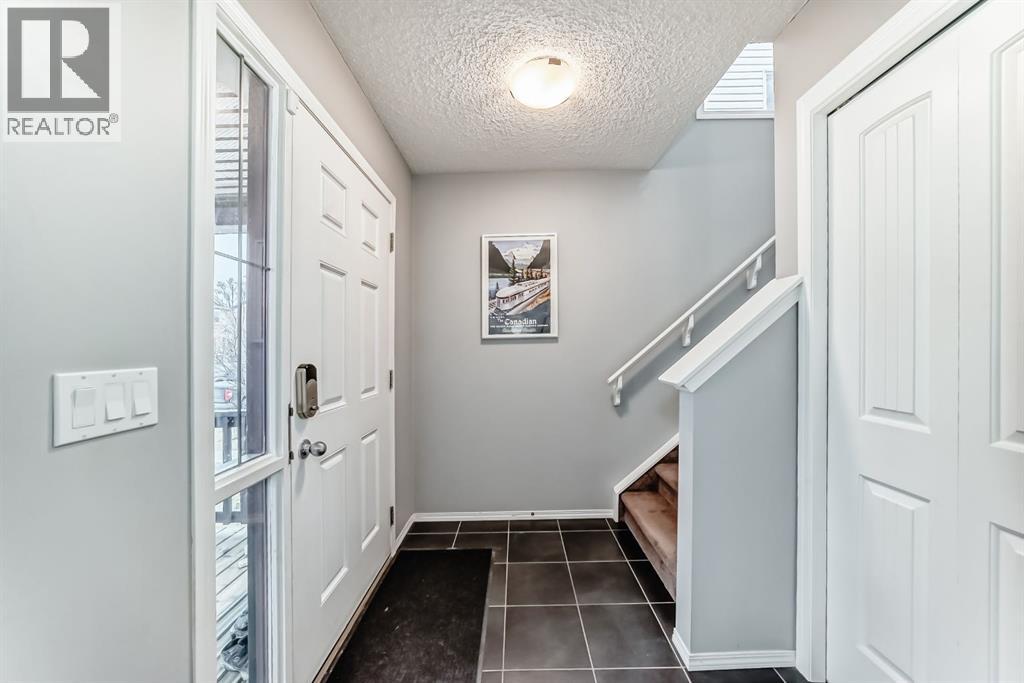 44 Legacy Crescent Se, Calgary, Alberta  T2X 0W5 - Photo 4 - A2297138