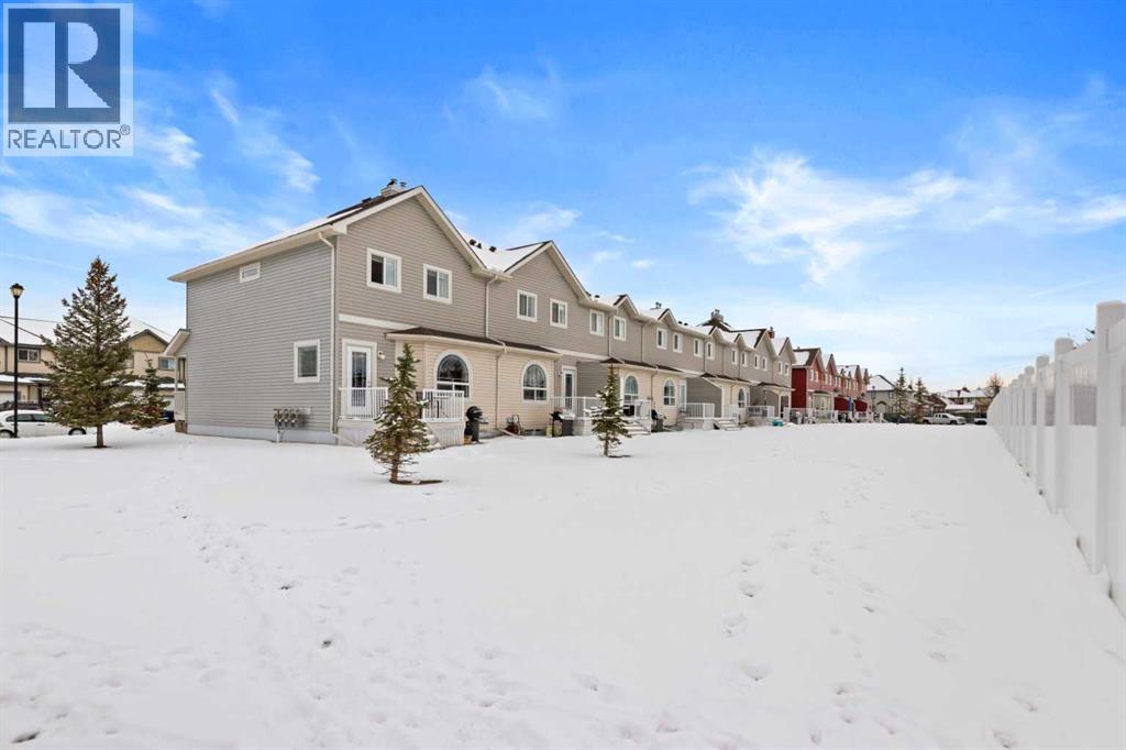 173 Bayside Point Sw, Airdrie, Alberta  T4B 2Z2 - Photo 3 - A2297209