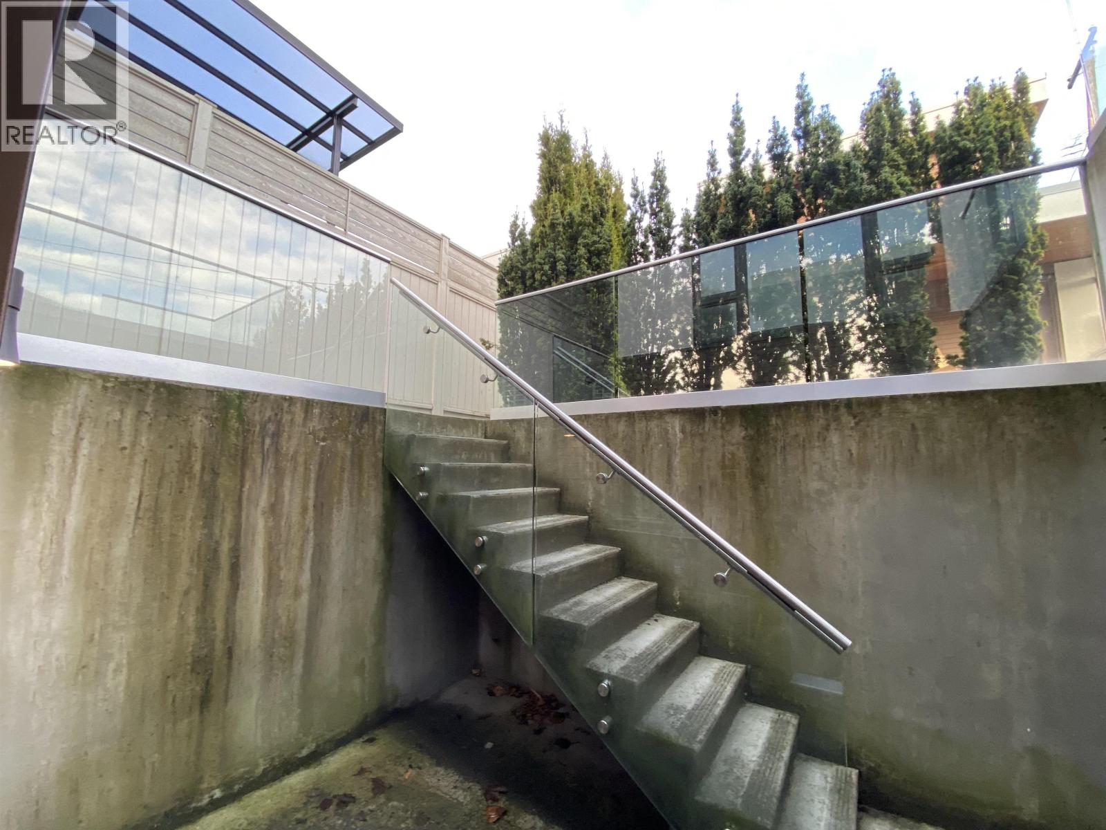 Basement Suite 4691 W 9th Avenue, Vancouver, British Columbia  V6R 2E3 - Photo 10 - R3104538