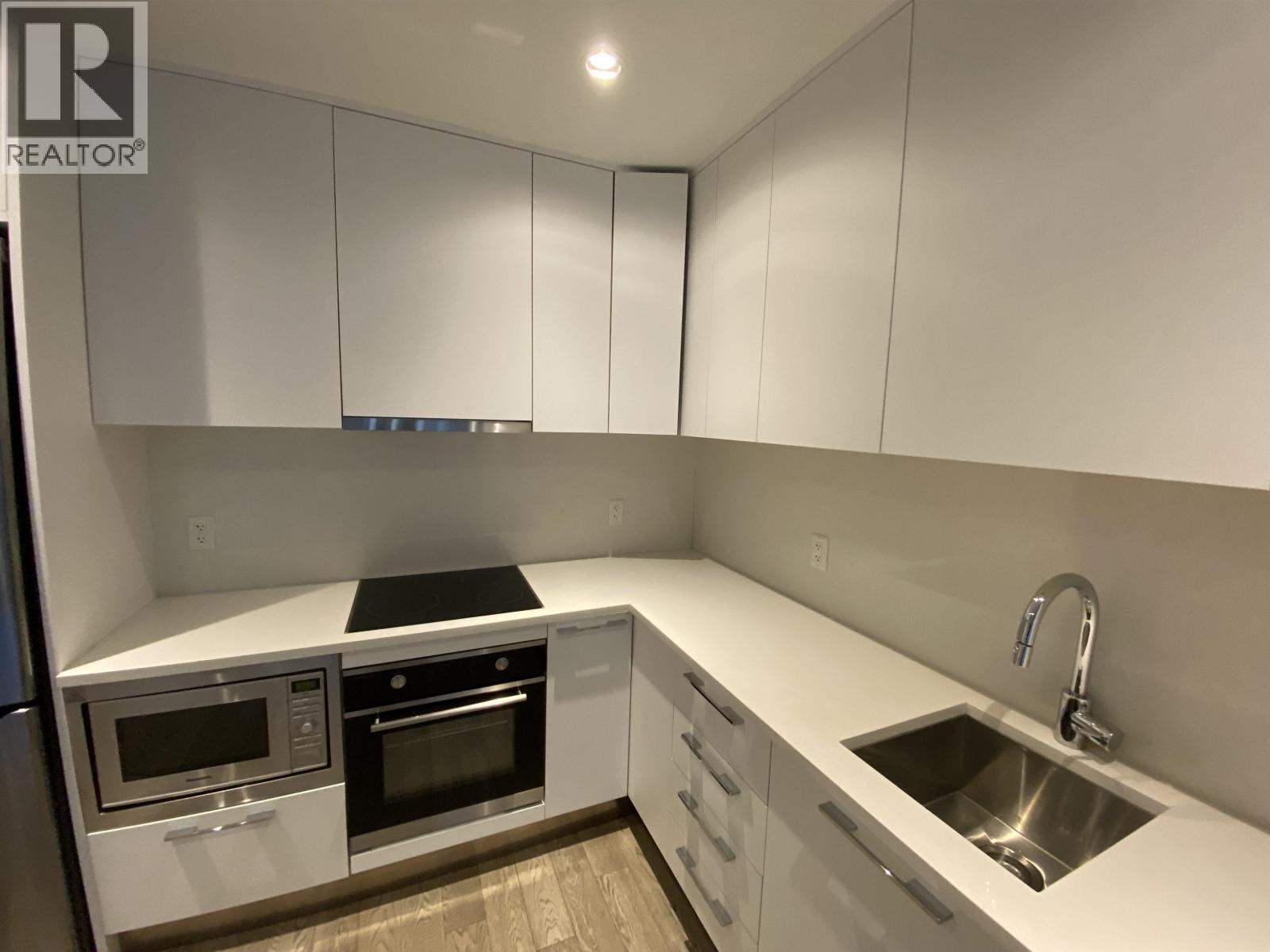 Basement Suite 4691 W 9th Avenue, Vancouver, British Columbia  V6R 2E3 - Photo 3 - R3104538