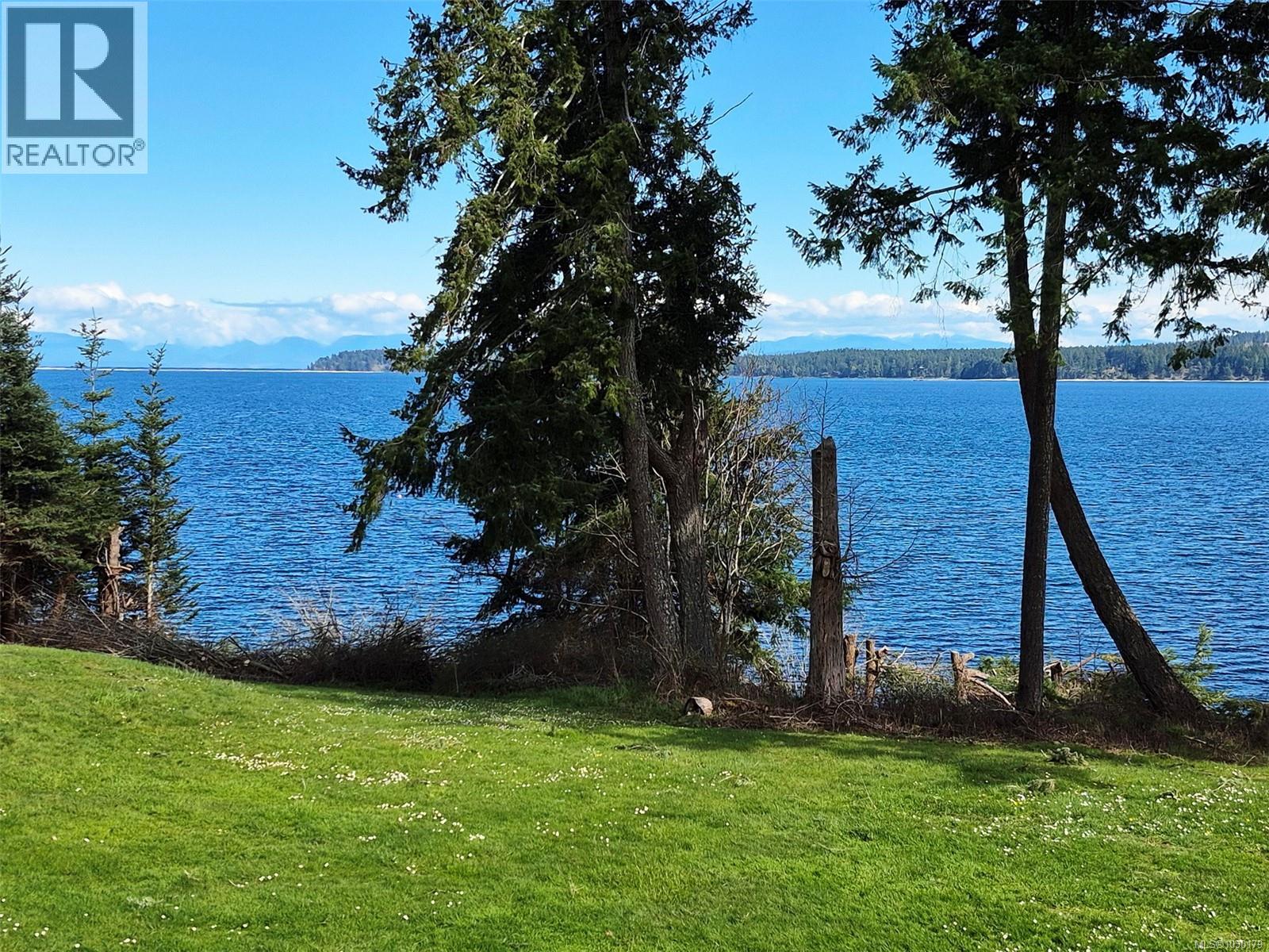 5904 Garvin Rd, Union Bay, British Columbia  V0R 3B0 - Photo 4 - 1030179