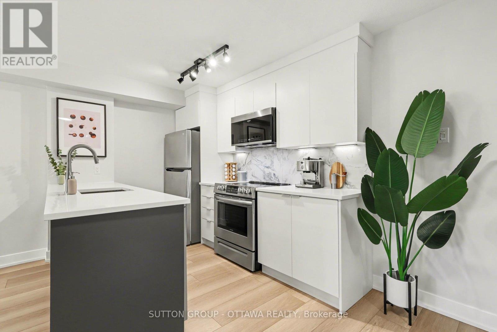 703 - 429 Somerset Street W, Ottawa, Ontario  K2P 2P5 - Photo 4 - X12932726