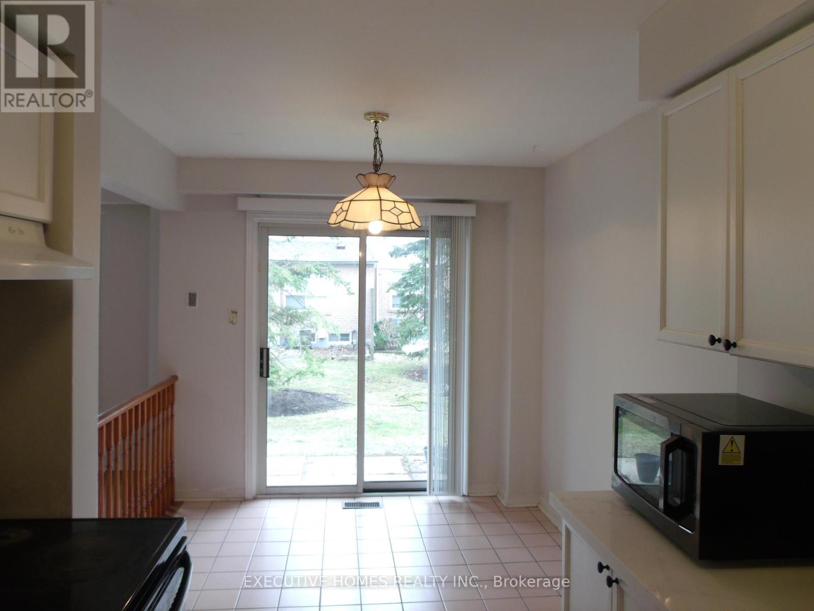 86 - 2550 Thomas Street, Mississauga, Ontario  L5M 5N8 - Photo 4 - W12891774