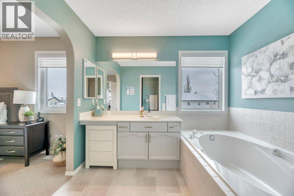 144 Springmere Close, Chestermere, Alberta  T1X 1J9 - Photo 29 - A2293499