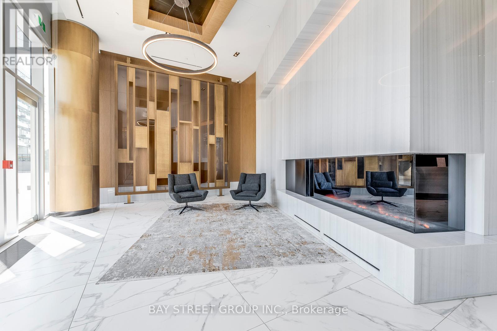 2905 - 15 Queens Quay E, Toronto, Ontario  M5E 0C5 - Photo 4 - C12932732