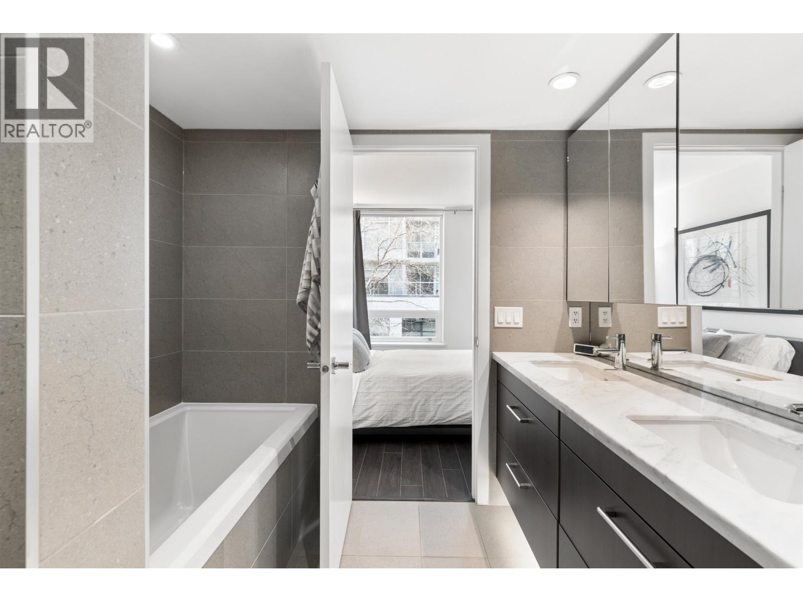 156 W 1st Avenue, Vancouver, British Columbia  V5Y 0H6 - Photo 9 - R3090913