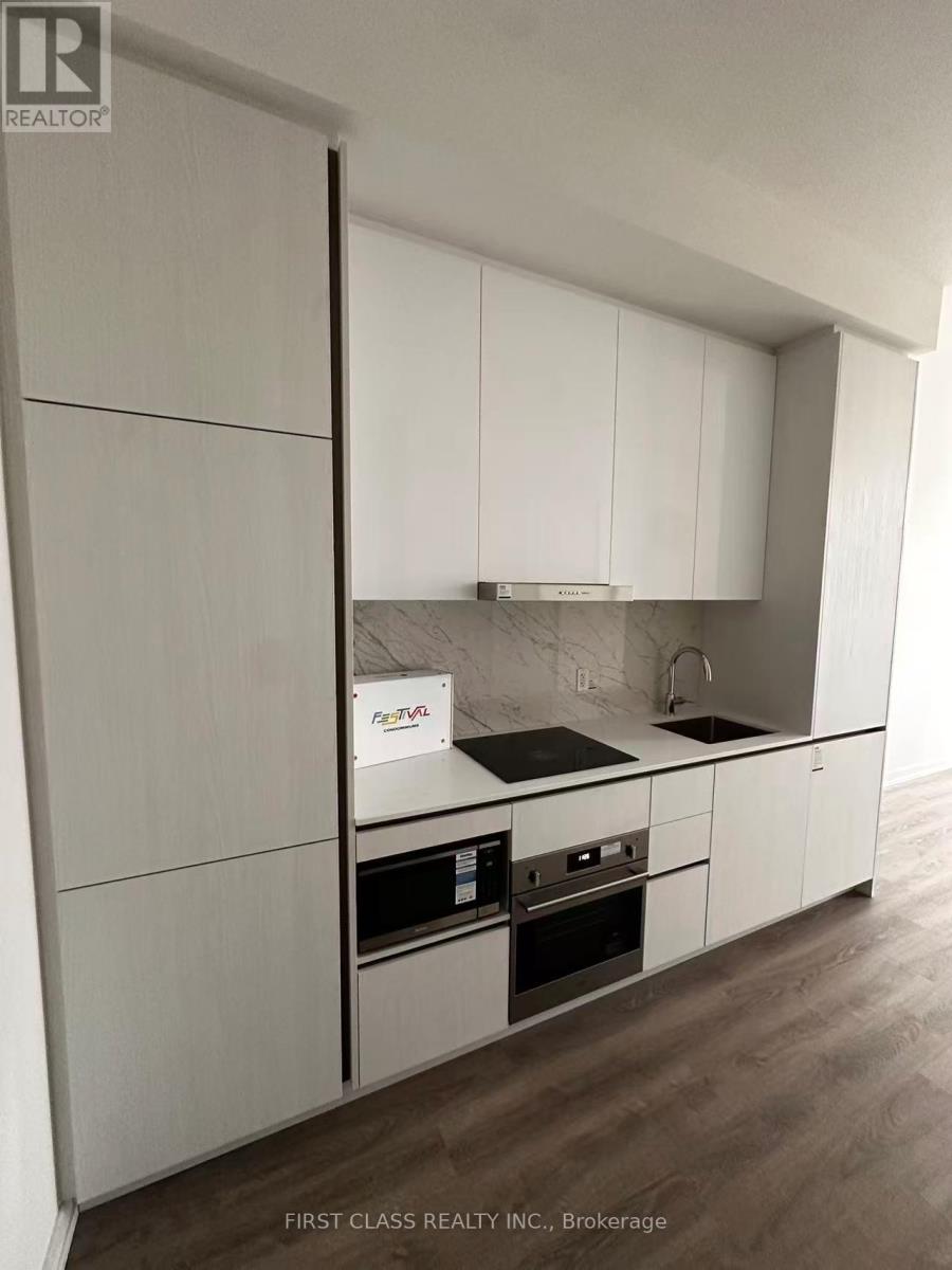 3703 - 8 Interchange Way, Vaughan, Ontario  L4K 5Z7 - Photo 7 - N12932742