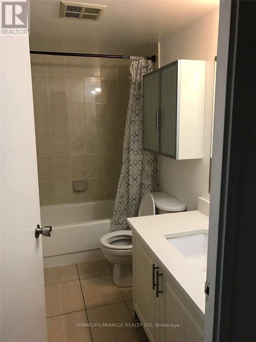 2116 - 145 Hillcrest Avenue, Mississauga, Ontario  L5B 3Z1 - Photo 8 - W12932740