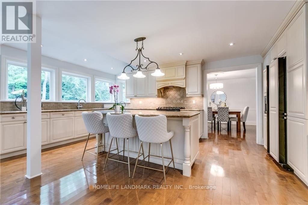 282 Gatestone Avenue, Oakville, Ontario  L6J 5R9 - Photo 11 - W12932750