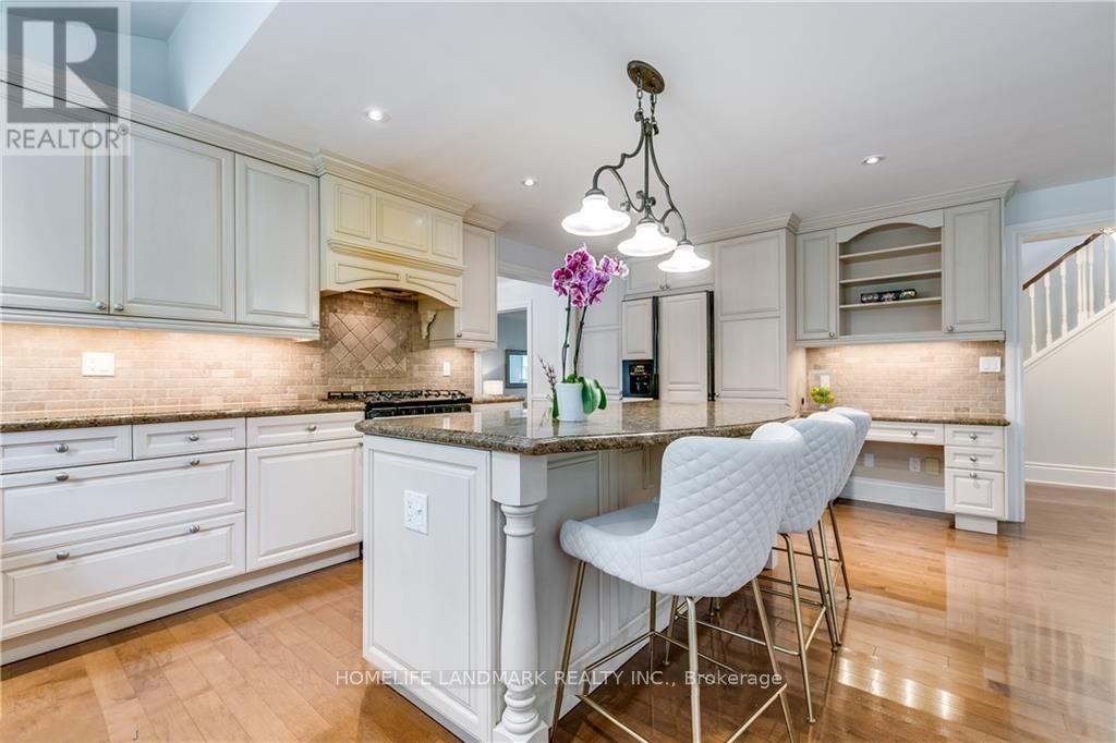 282 Gatestone Avenue, Oakville, Ontario  L6J 5R9 - Photo 12 - W12932750