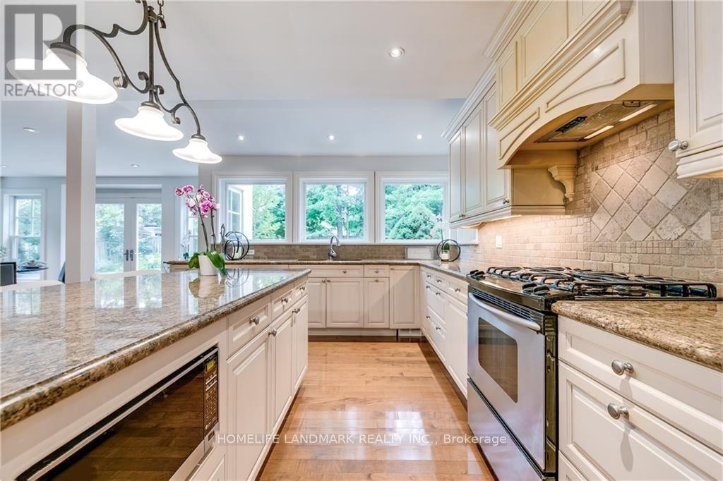 282 Gatestone Avenue, Oakville, Ontario  L6J 5R9 - Photo 13 - W12932750