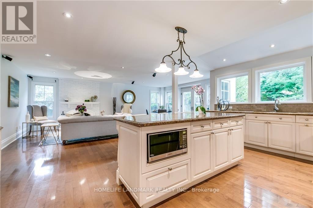 282 Gatestone Avenue, Oakville, Ontario  L6J 5R9 - Photo 14 - W12932750