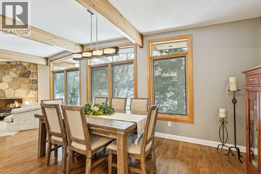 8 Vardana Place Nw, Calgary, Alberta  T3A 0C5 - Photo 12 - A2280305