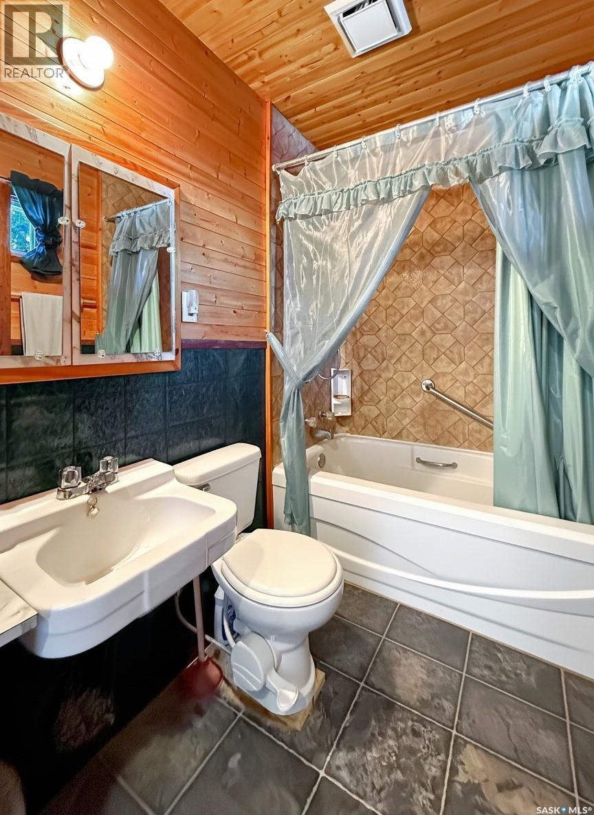 24 Walter Street, Candle Lake, Saskatchewan  S0J 3E0 - Photo 14 - SK031526