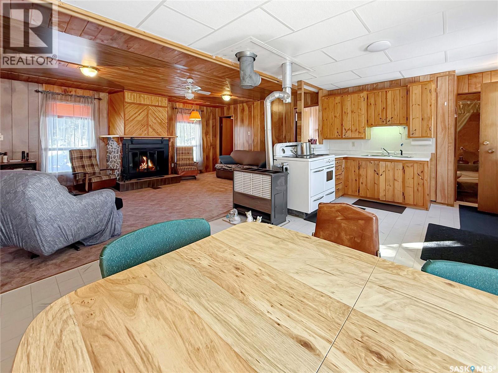 24 Walter Street, Candle Lake, Saskatchewan  S0J 3E0 - Photo 8 - SK031526