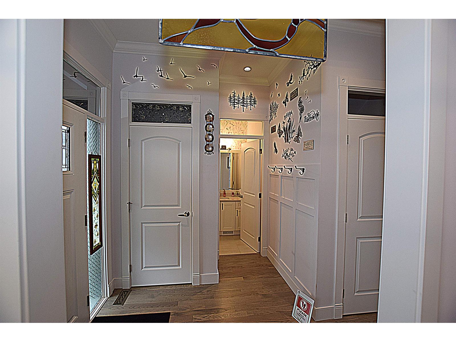 4376 Stephen Leacock Drive, Abbotsford, British Columbia  V3G 0G1 - Photo 3 - R3104356