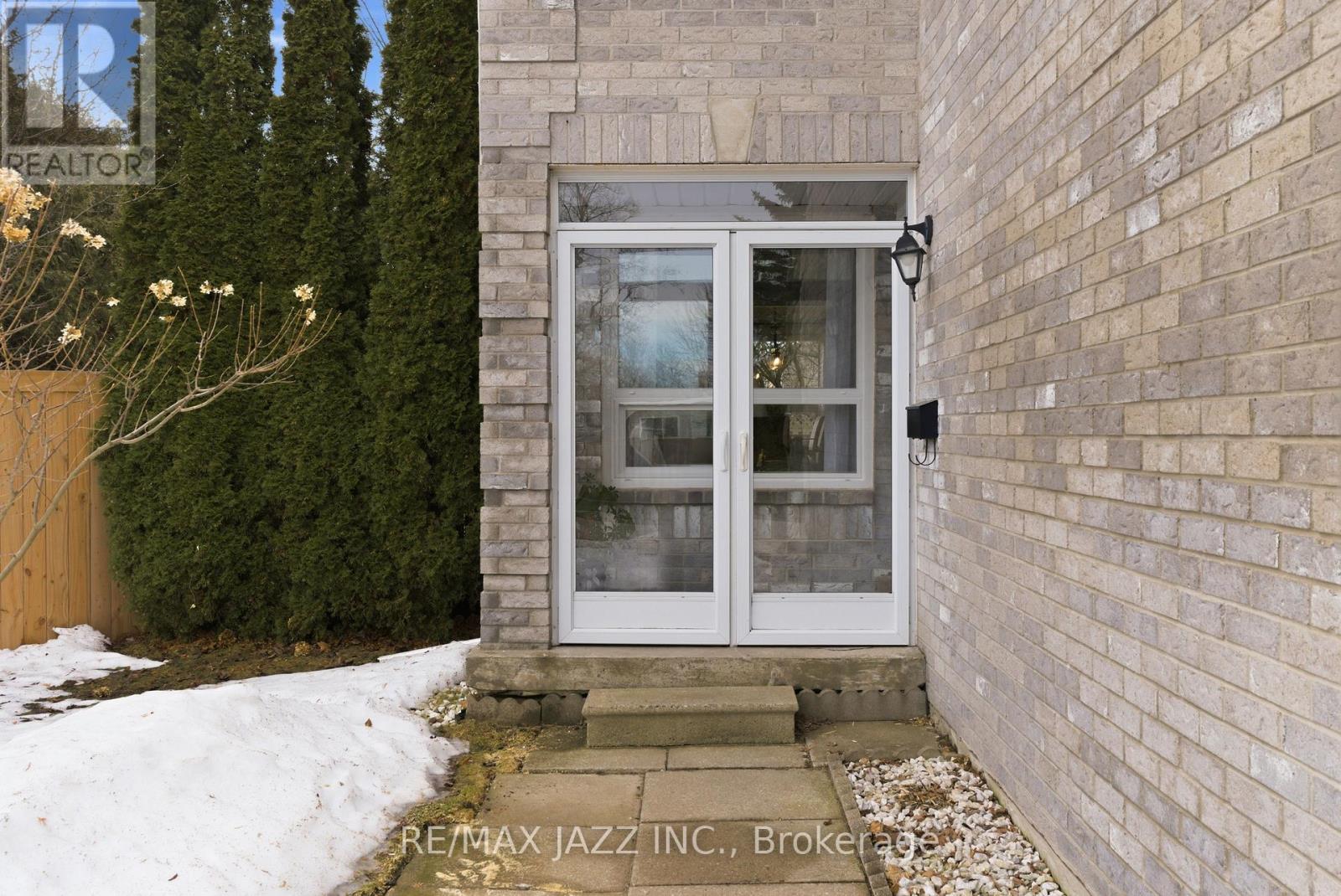 222 Sandringham Drive, Clarington, Ontario  L1E 2A2 - Photo 2 - E12890570