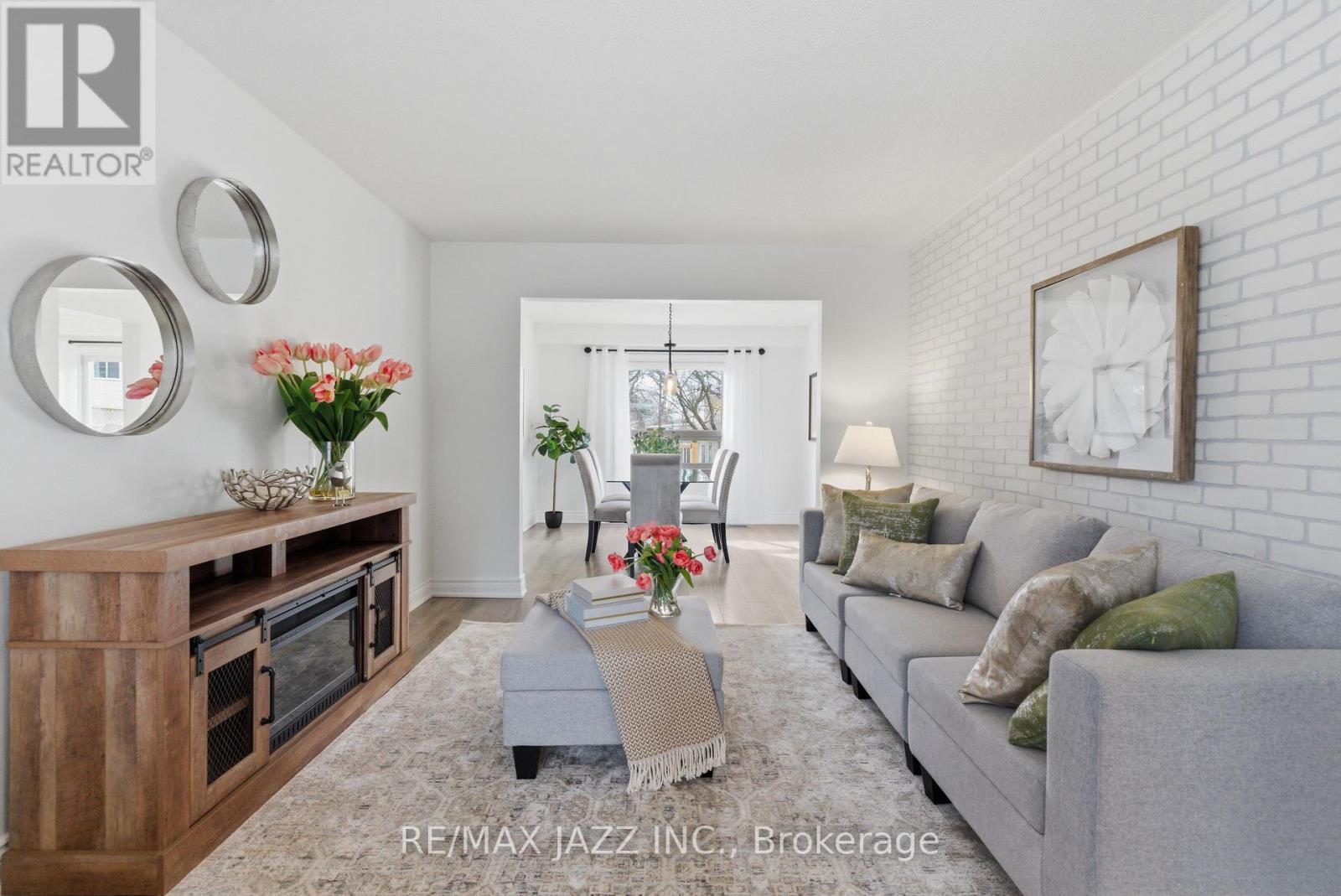 222 Sandringham Drive, Clarington, Ontario  L1E 2A2 - Photo 4 - E12890570