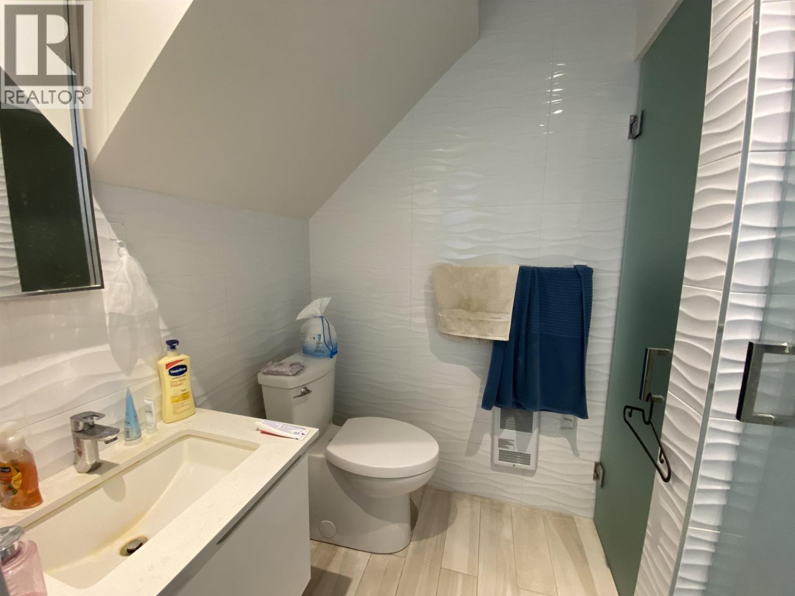 Laneway 4687 W 9th Avenue, Vancouver, British Columbia  V6R 2E3 - Photo 6 - R3104540