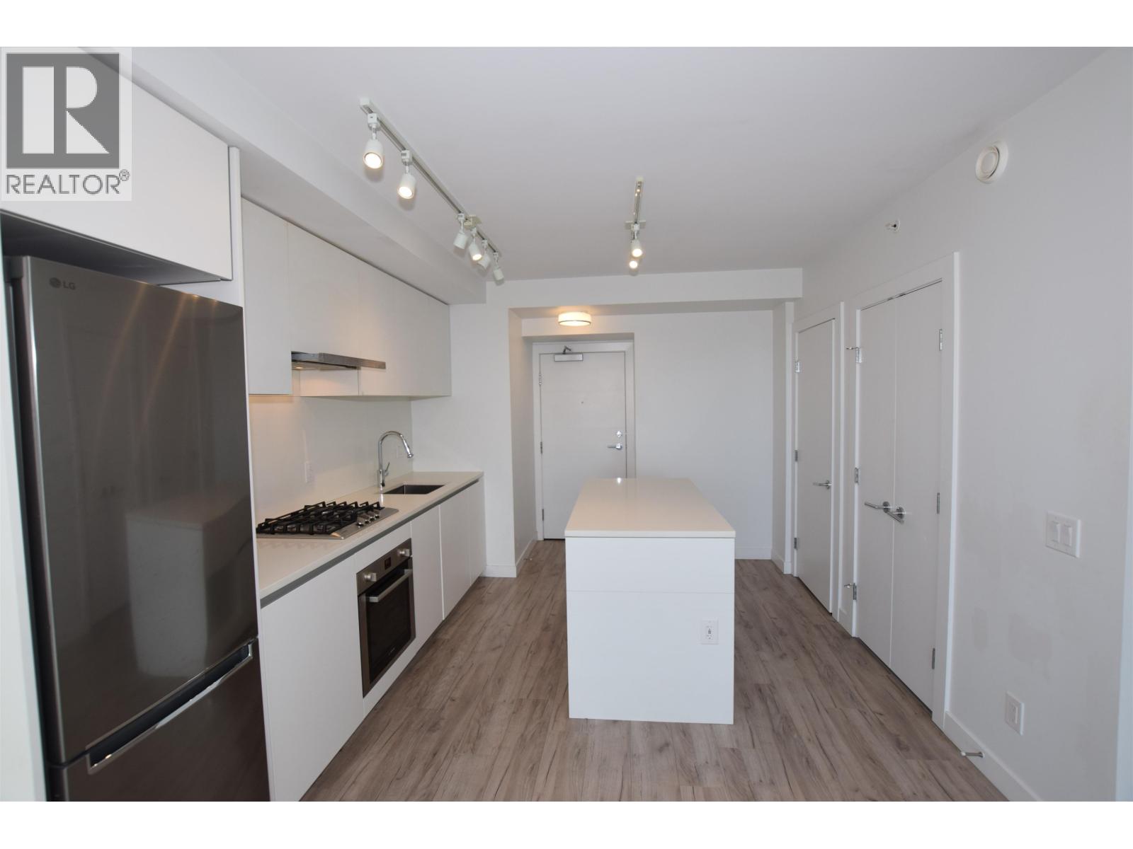 605 652 Whiting Way, Coquitlam, British Columbia  V3J 0K3 - Photo 20 - R3101740