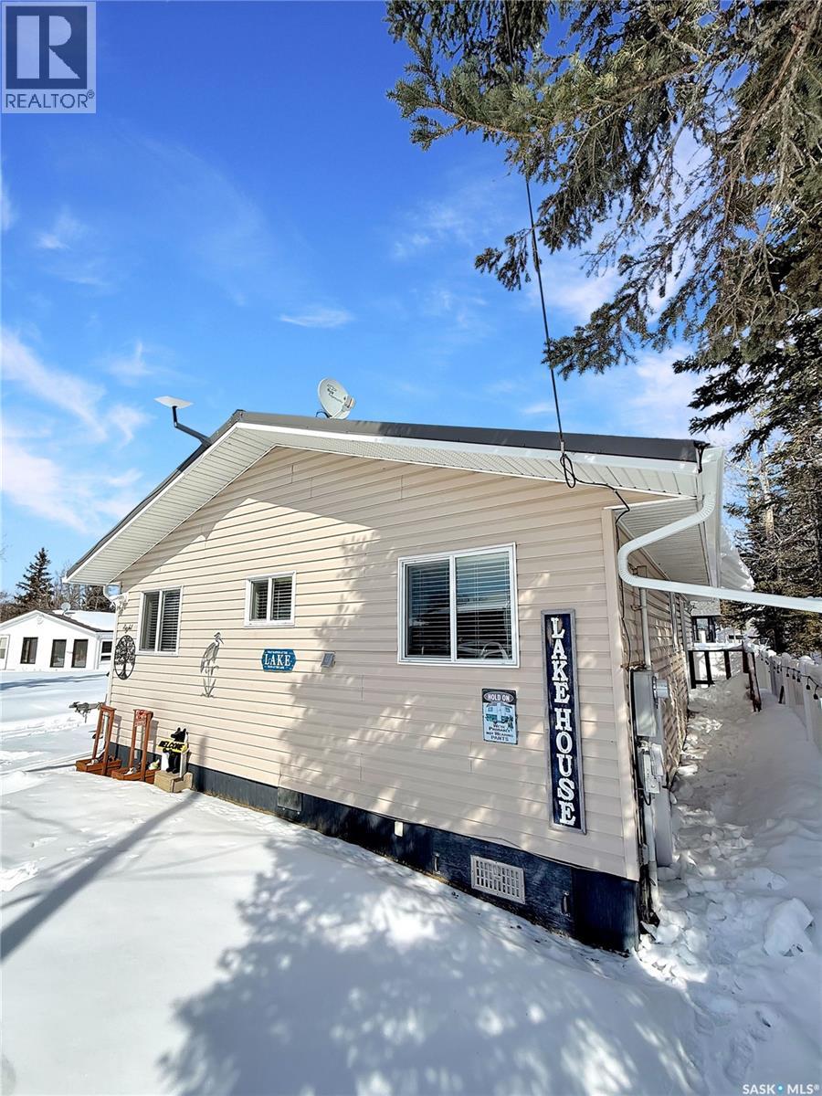 8 White Birch Crescent, Candle Lake, Saskatchewan  S0J 3E0 - Photo 2 - SK031532