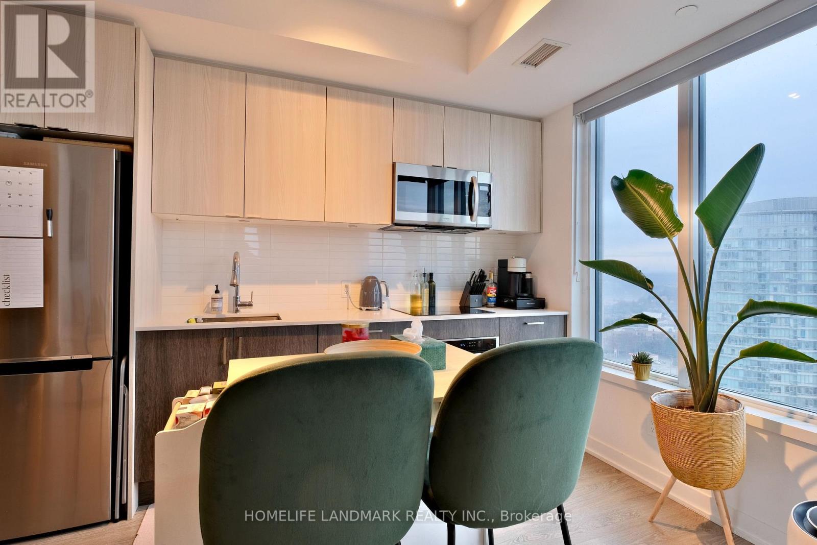 2802 - 1926 Lakeshore Boulevard W, Toronto, Ontario  M6S 1A1 - Photo 13 - W12932738