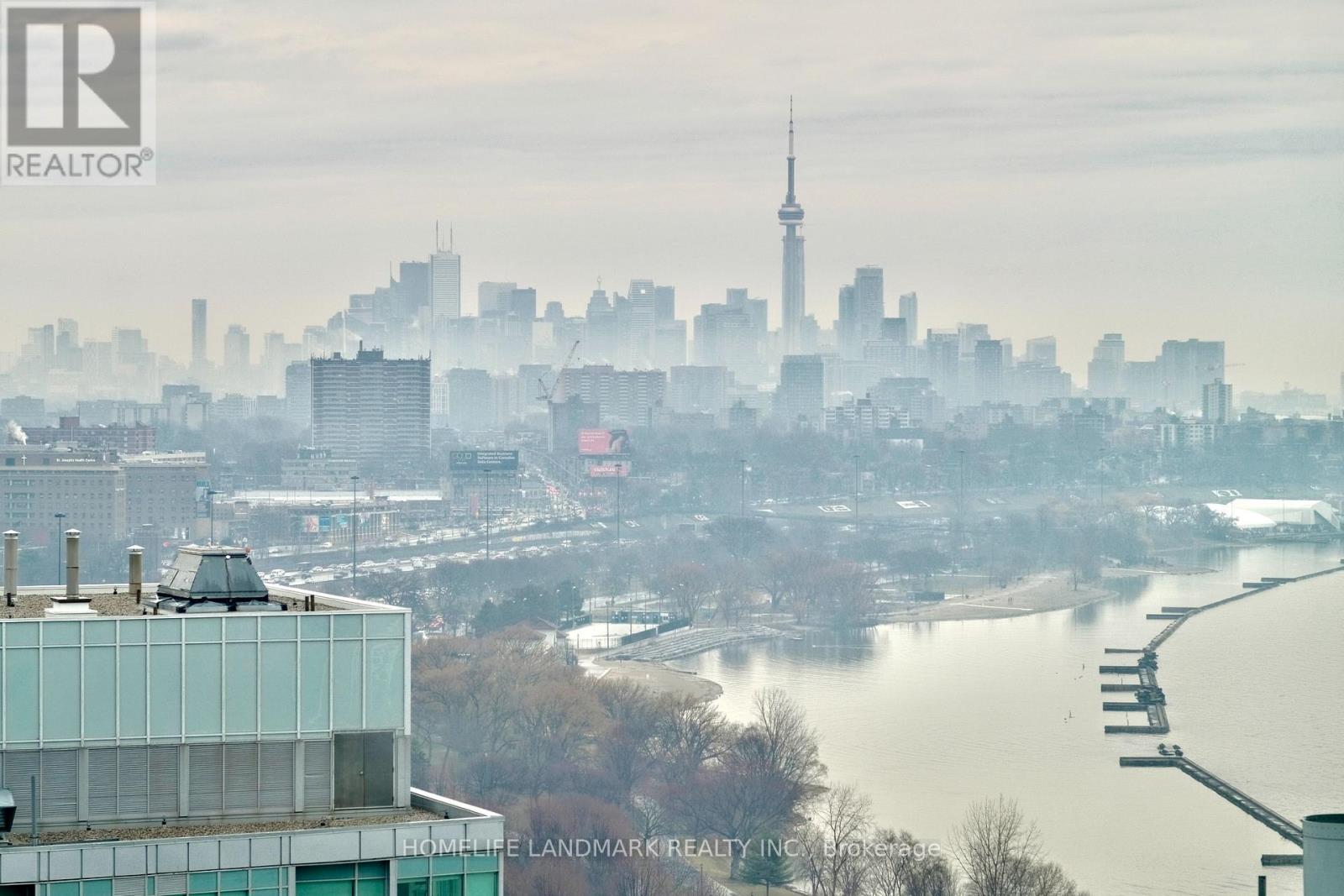 2802 - 1926 Lakeshore Boulevard W, Toronto, Ontario  M6S 1A1 - Photo 17 - W12932738