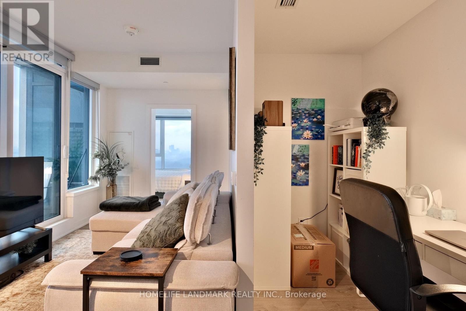 2802 - 1926 Lakeshore Boulevard W, Toronto, Ontario  M6S 1A1 - Photo 16 - W12932738