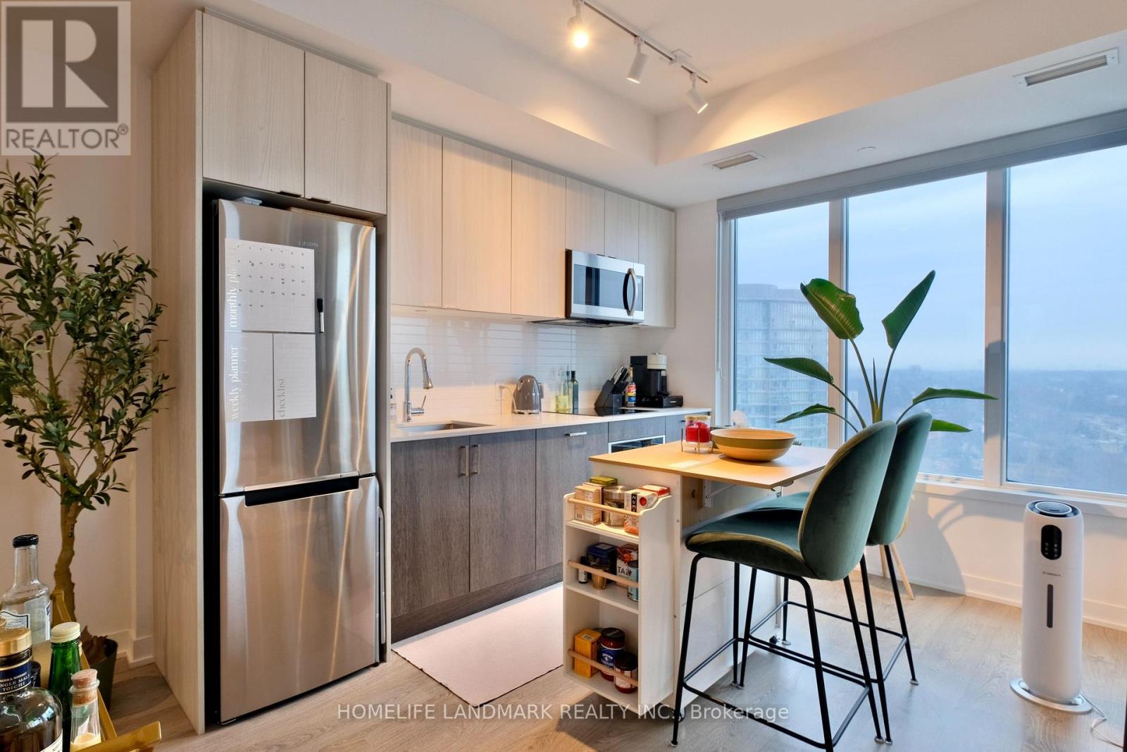 2802 - 1926 Lakeshore Boulevard W, Toronto, Ontario  M6S 1A1 - Photo 5 - W12932738