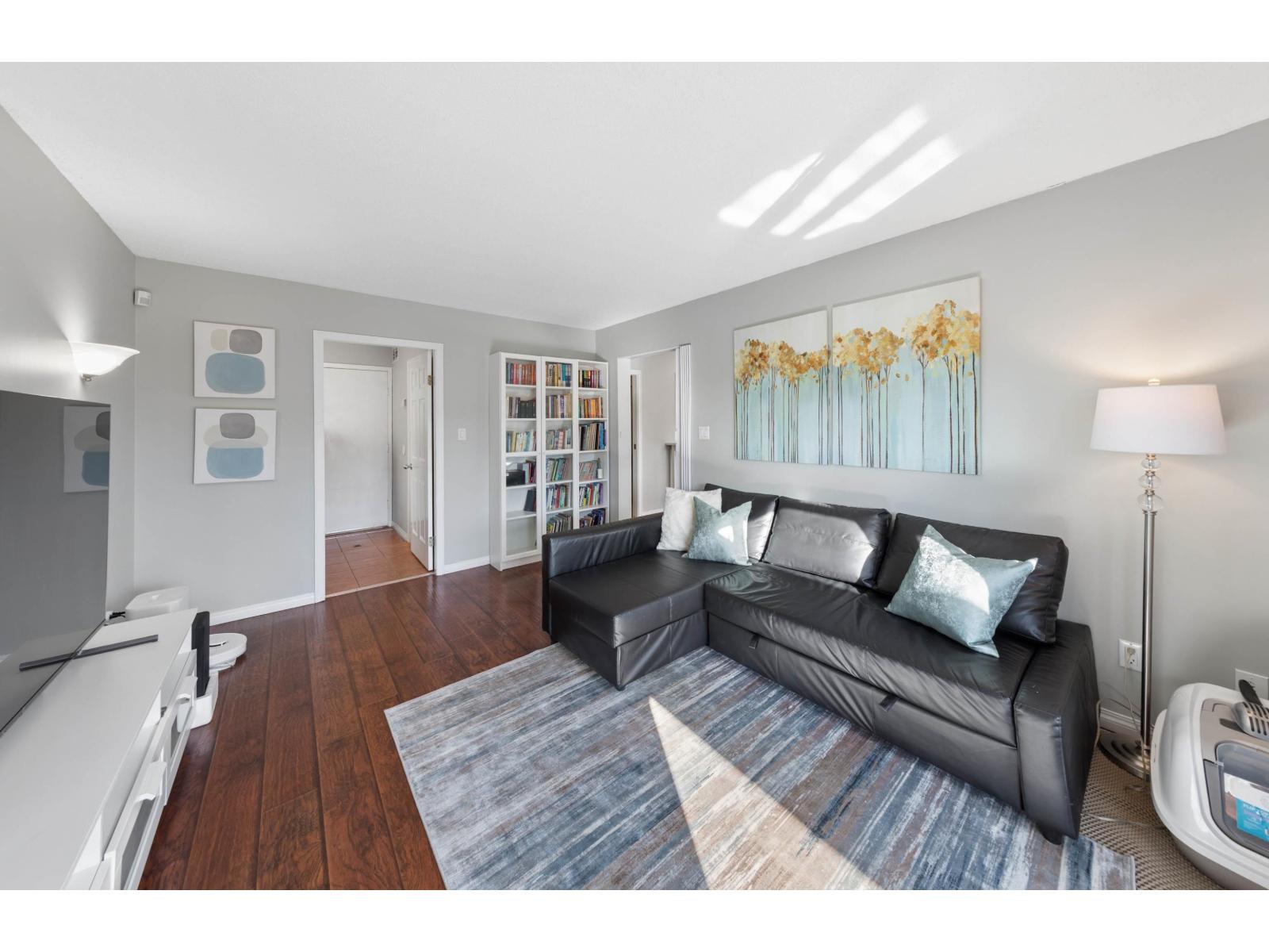 15440 95a Avenue, Surrey, British Columbia  V3R 7S7 - Photo 3 - R3091969